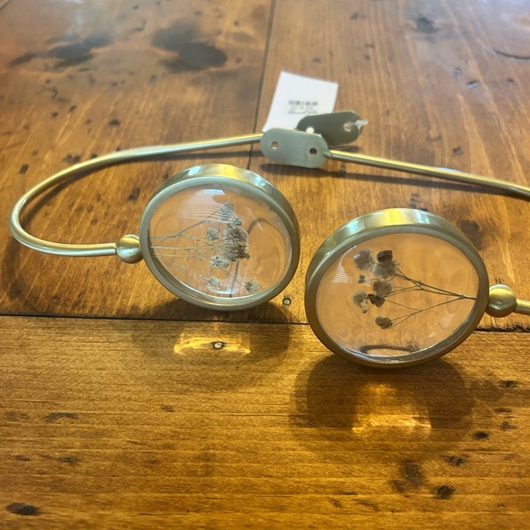 NWT Gold Curtain Tieback with Pressed Flowers - Picture 4 of 7